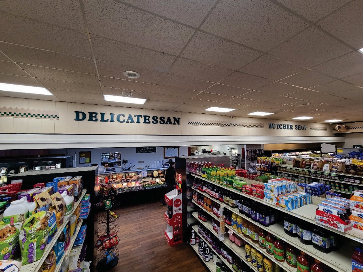 Gristick's Fresh Market Before | L&H Signs