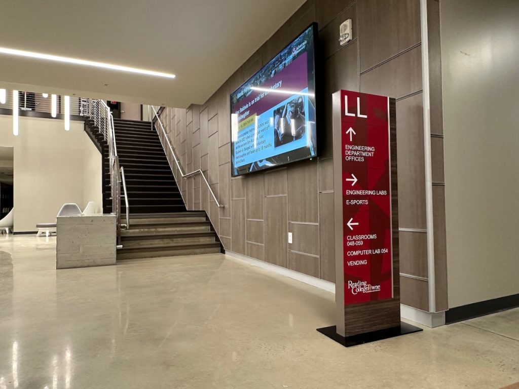 Reading College Towne Alvernia University | L&H Signs