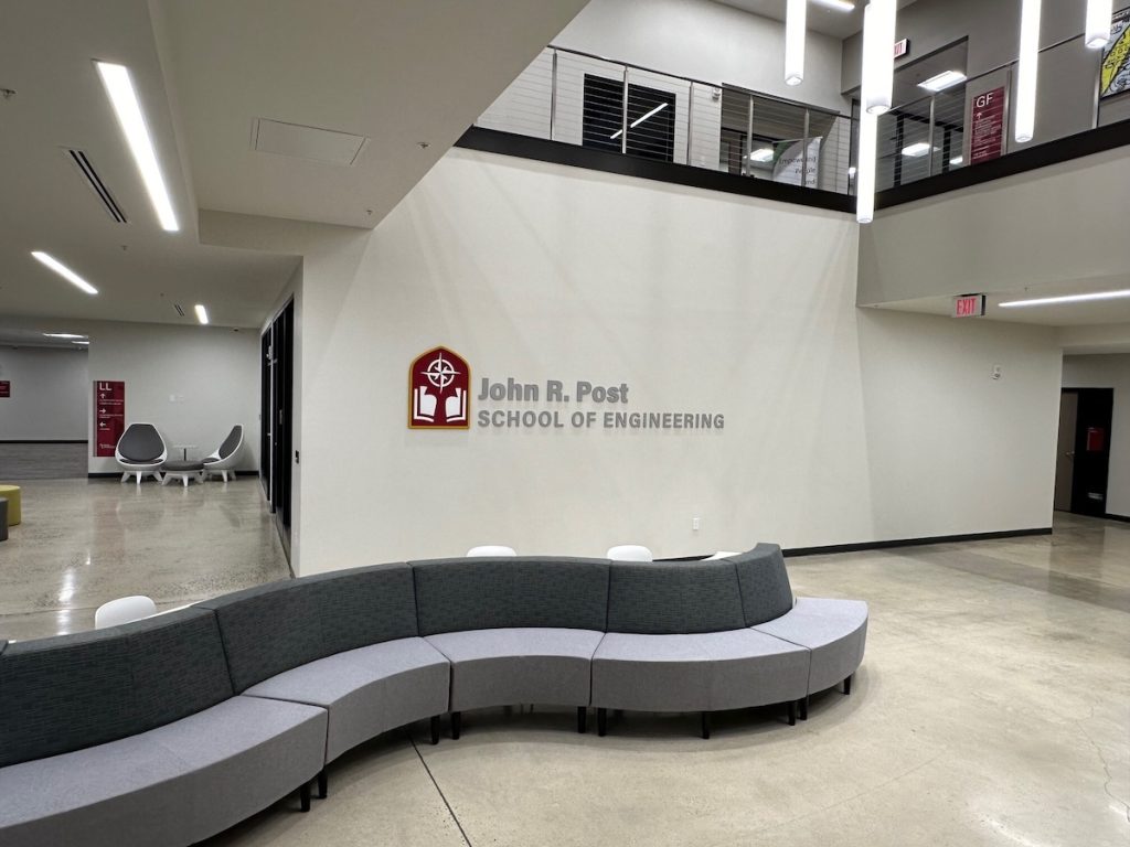 Reading College Towne Alvernia University | L&H Signs