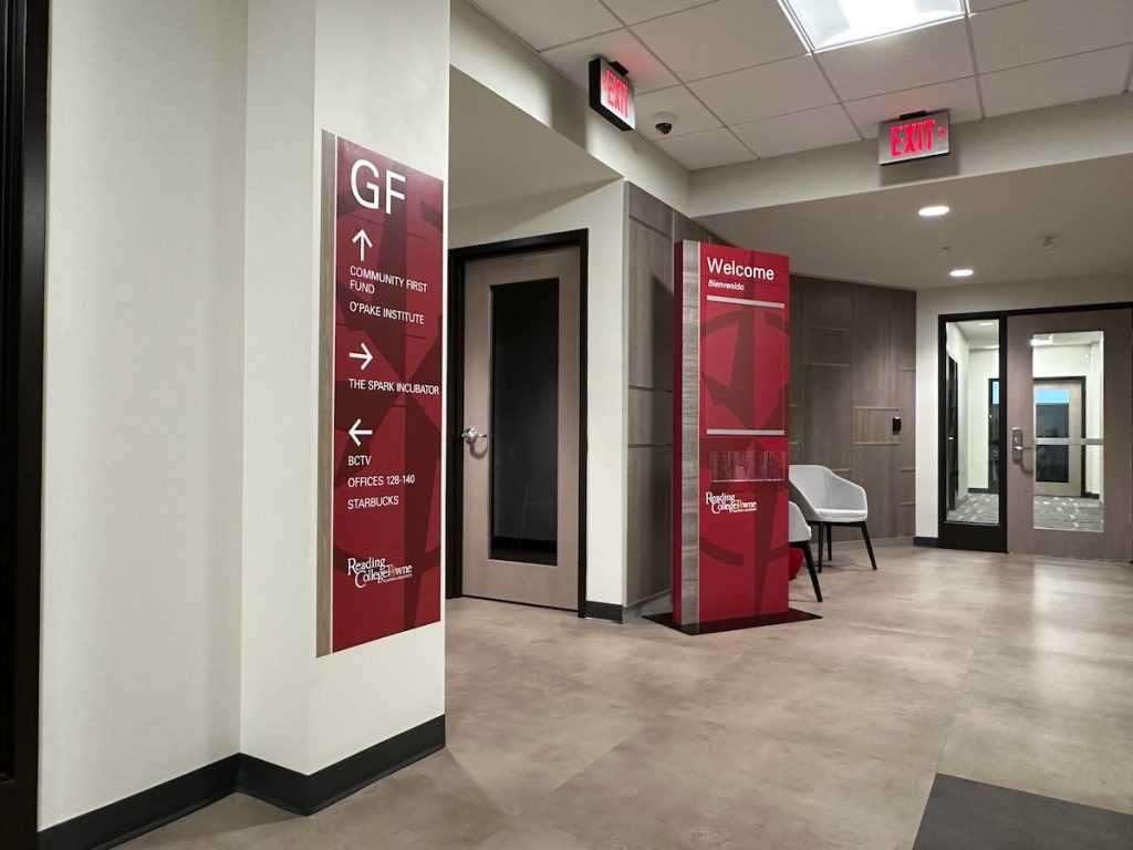 Reading College Towne Alvernia University | L&H Signs